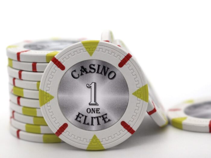 Festive Casino Elite Heavyweight Poker Chips - Image 4